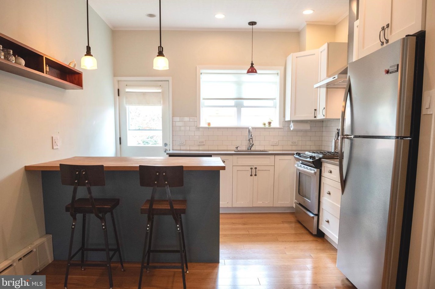 1115 Wolf St, Philadelphia PA 19148-3022 exterior