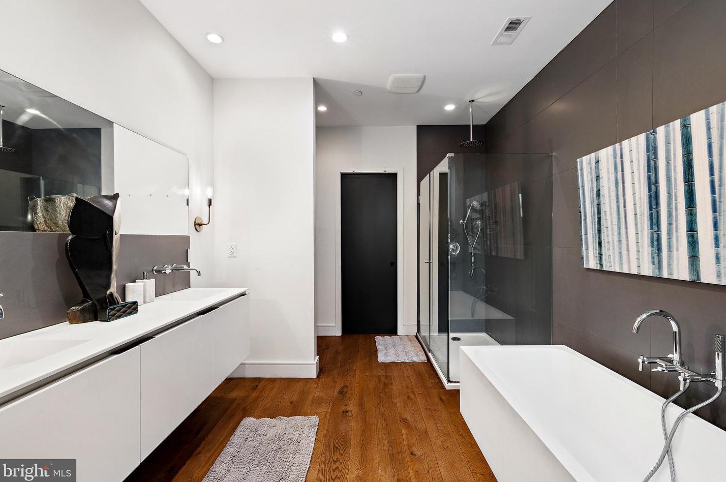 1714 Melon St, Philadelphia PA 19130-3303 exterior