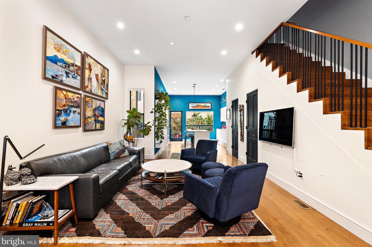 1714 Melon St, Philadelphia PA 19130-3303 exterior