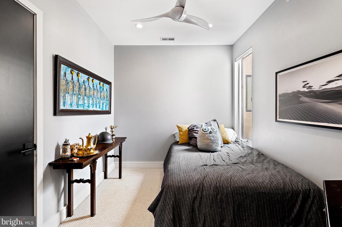 1714 Melon St, Philadelphia PA 19130-3303 exterior