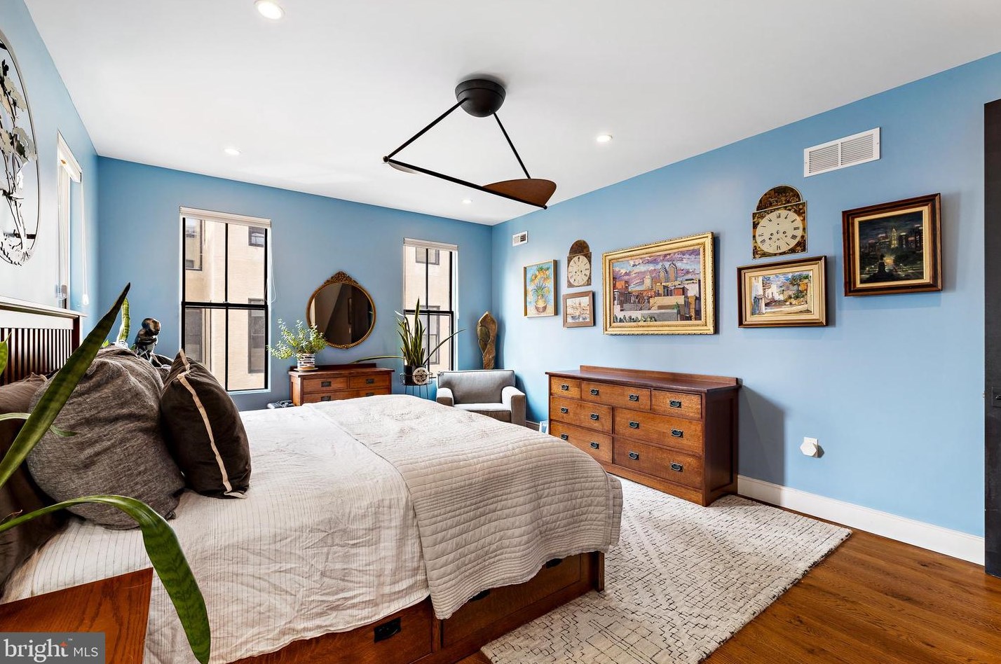 1714 Melon St, Philadelphia PA 19130-3303 exterior