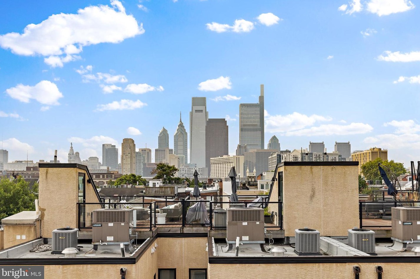 1714 Melon St, Philadelphia PA 19130-3303 exterior