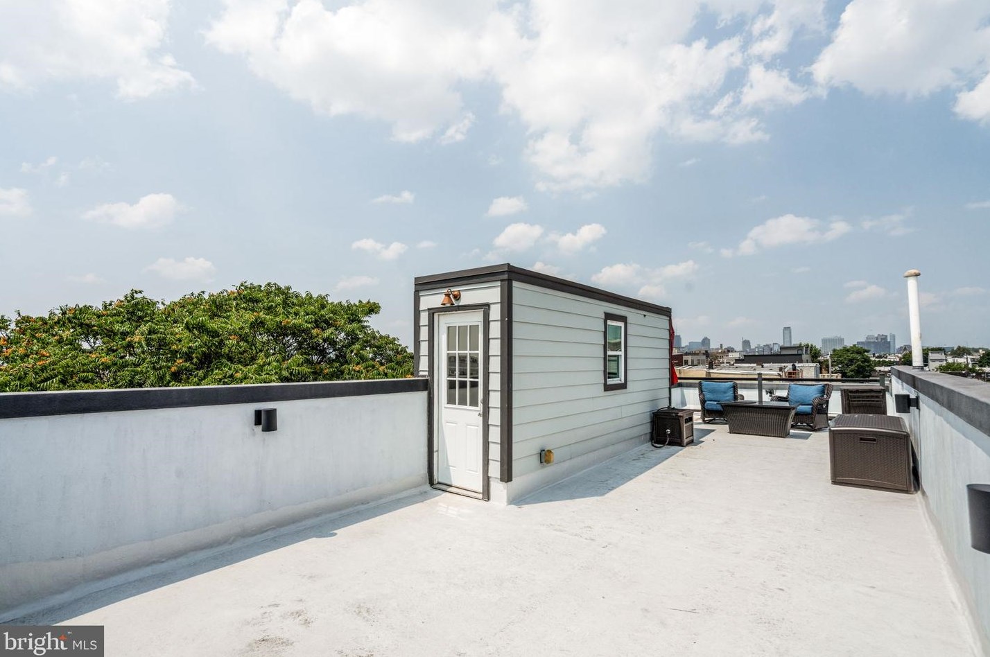 538 Mifflin St, Philadelphia PA  19148-1825 exterior