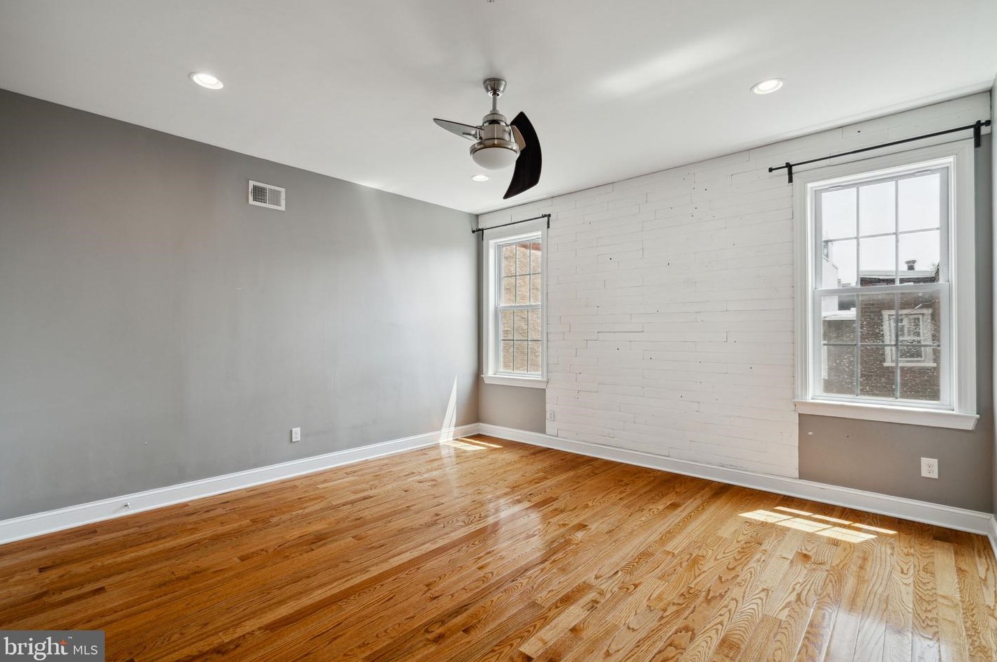 538 Mifflin St, Philadelphia PA  19148-1825 exterior