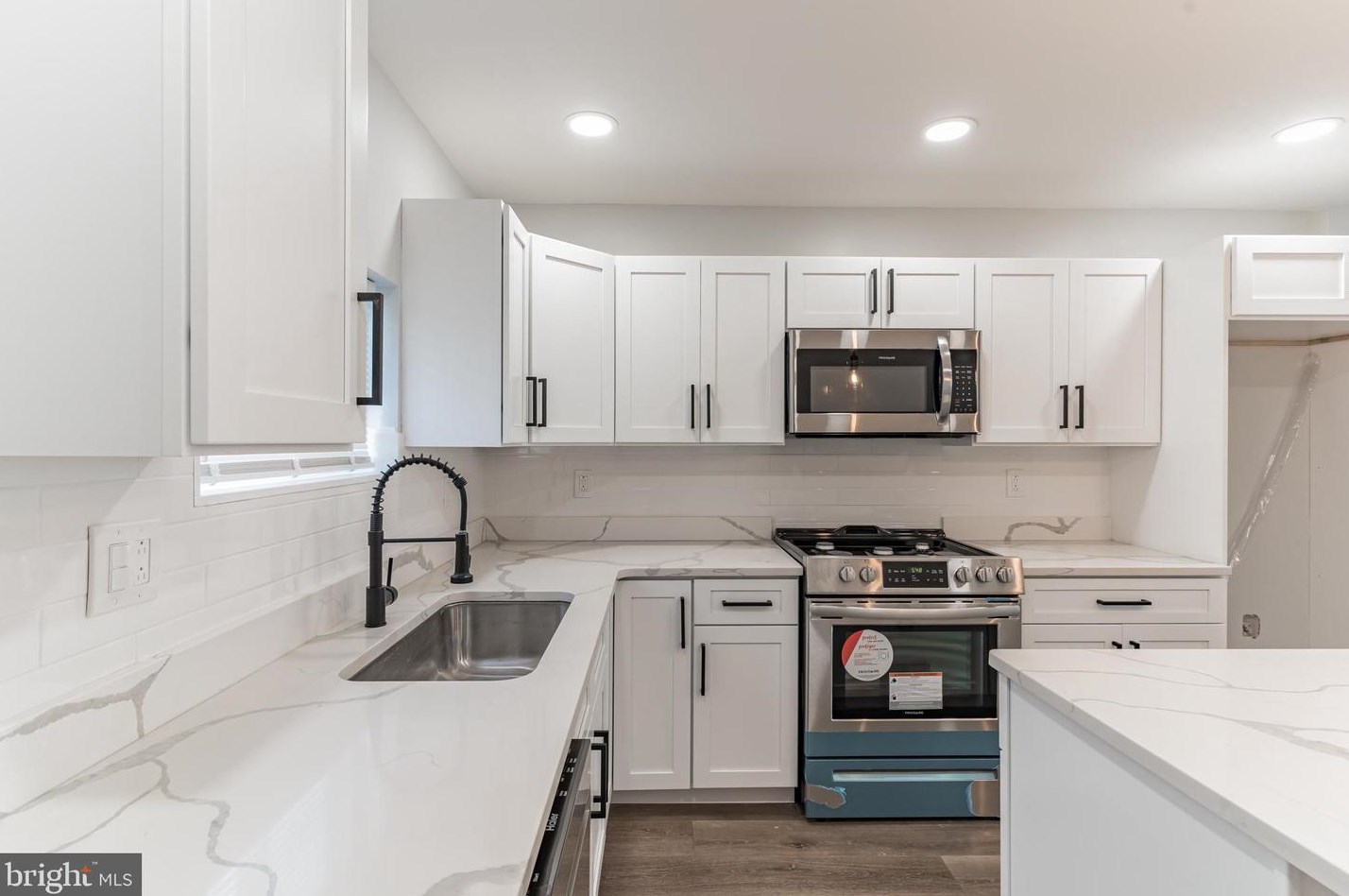 921 Sigel St, Philadelphia PA  19148-1620 exterior