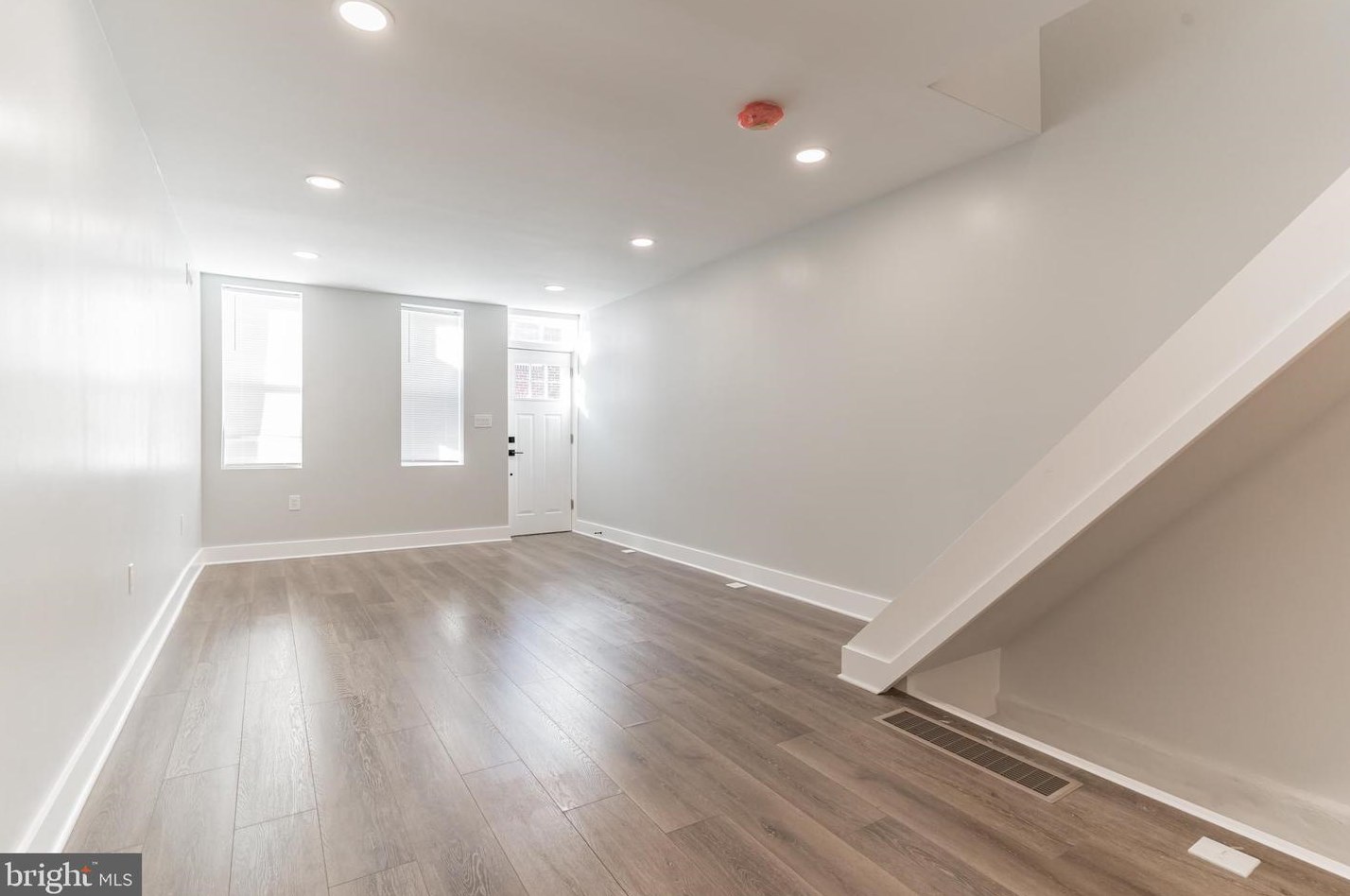 921 Sigel St, Philadelphia PA  19148-1620 exterior