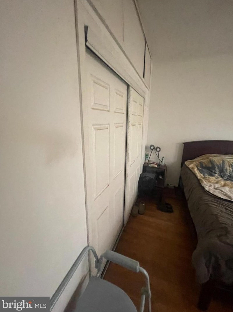 443 Walnut Ln, Philadelphia PA  19144-1054 exterior