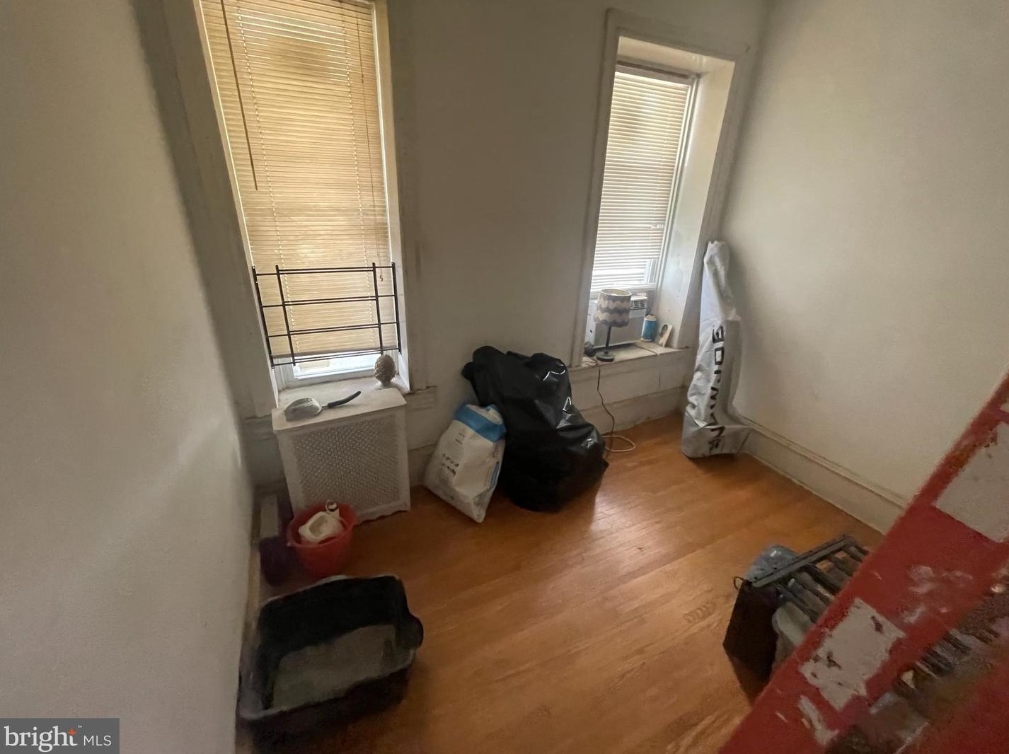 443 Walnut Ln, Philadelphia PA  19144-1054 exterior