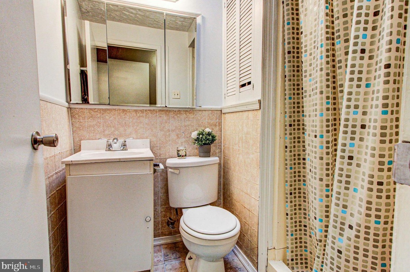 4276 Lawnside Rd, Philadelphia PA 19154-2804 exterior