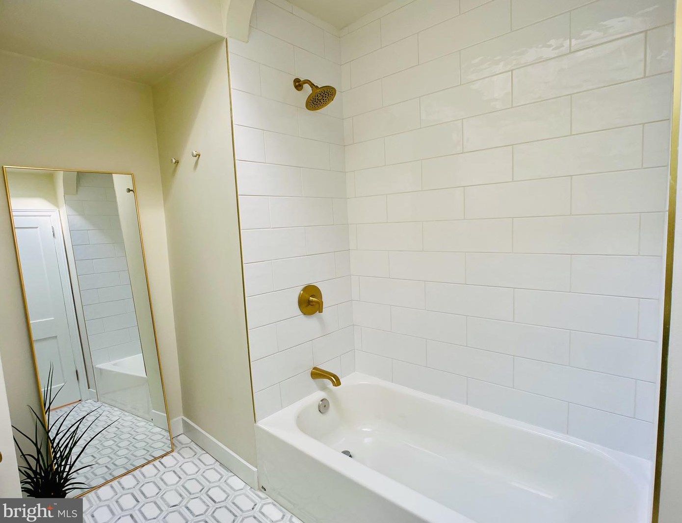 6647 Sprague St, Philadelphia PA  19119-3843 exterior