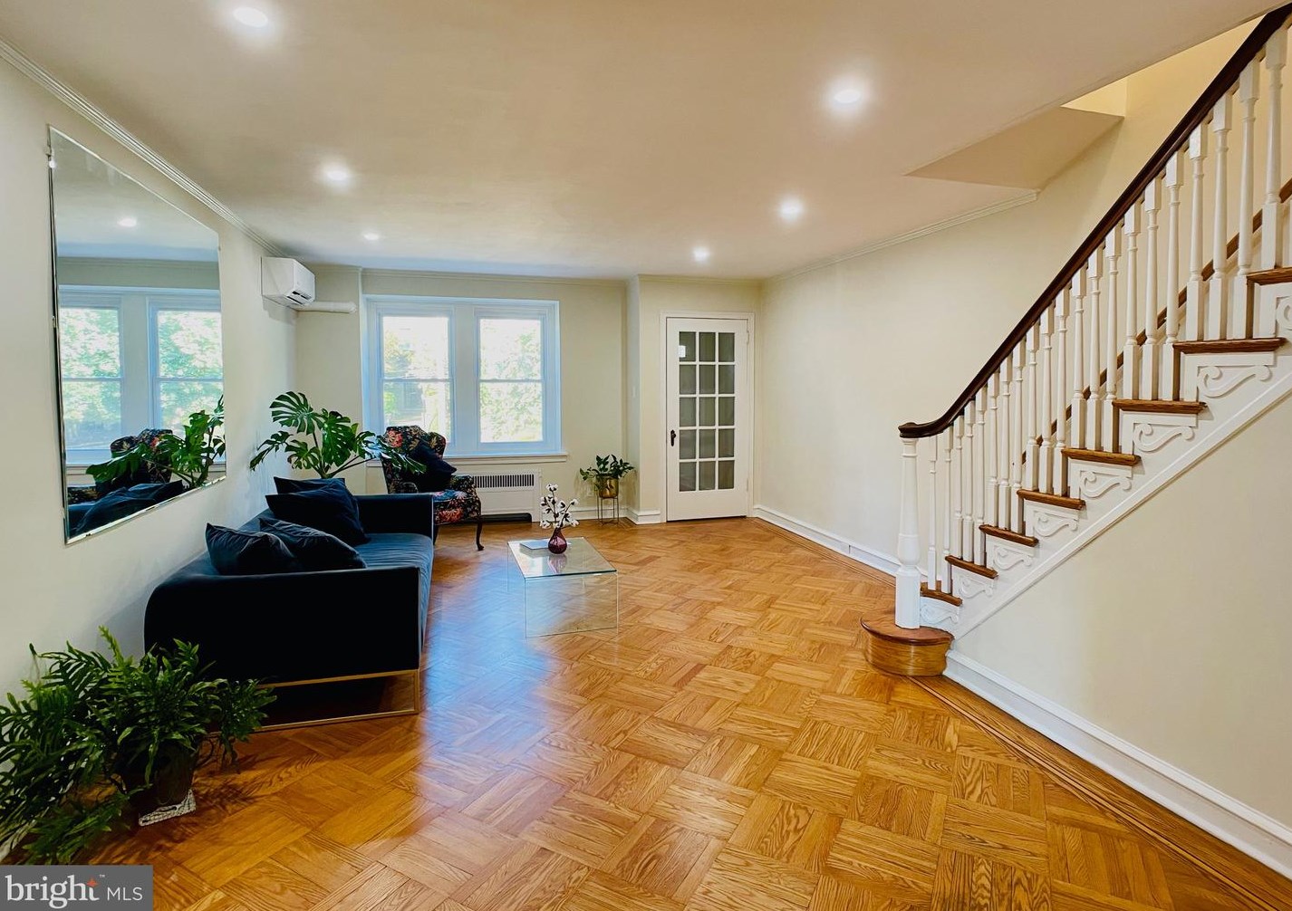 6647 Sprague St, Philadelphia PA  19119-3843 exterior