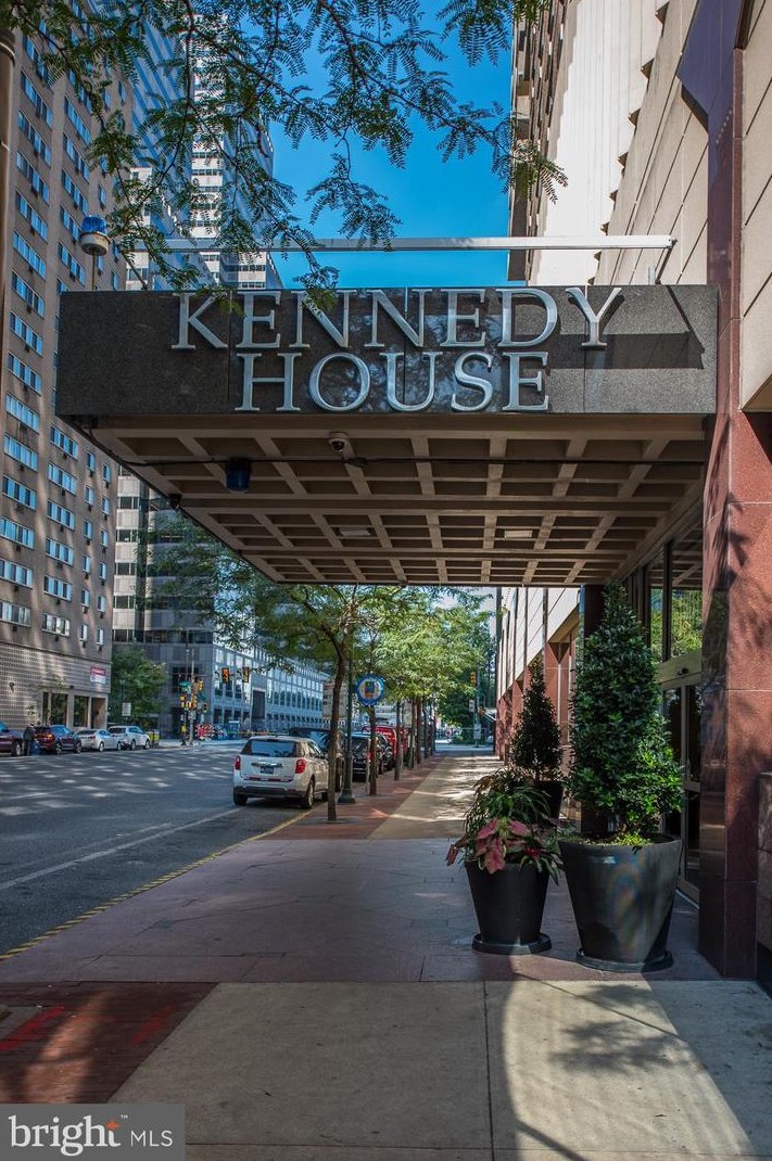 1901 John F Kennedy Blvd, Philadelphia PA 19103-1598 exterior