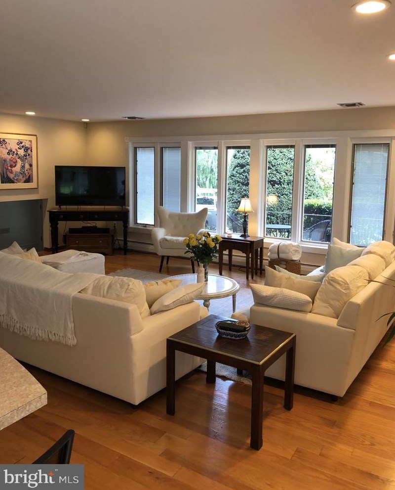 15060 Kelvin Ave, Philadelphia PA 19116-1339 exterior