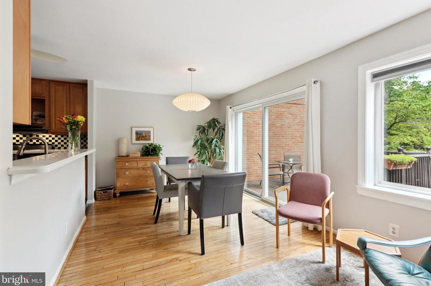 2819 Pennsylvania Ave, Philadelphia PA 19130-1711 exterior