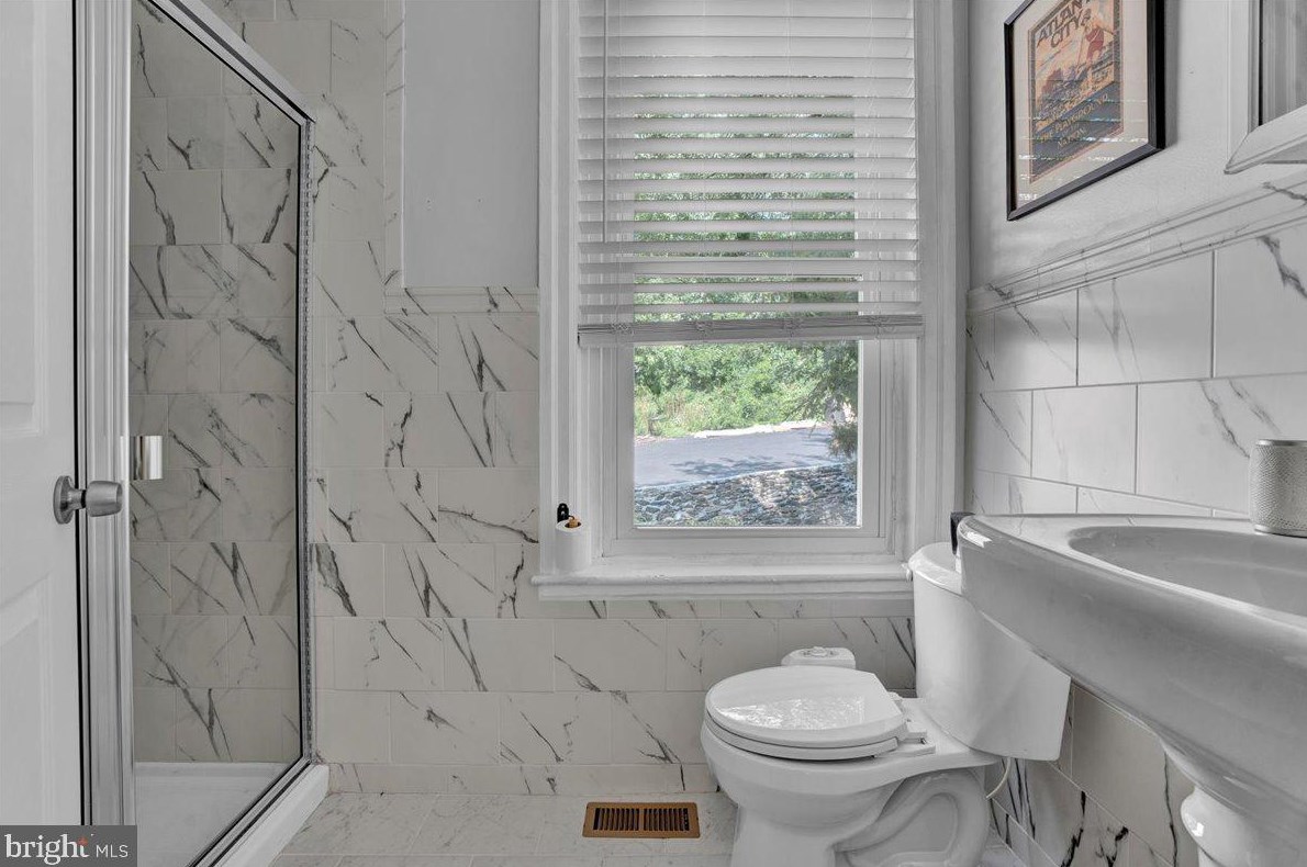 5545 Morton St, Philadelphia PA 19144-1330 exterior