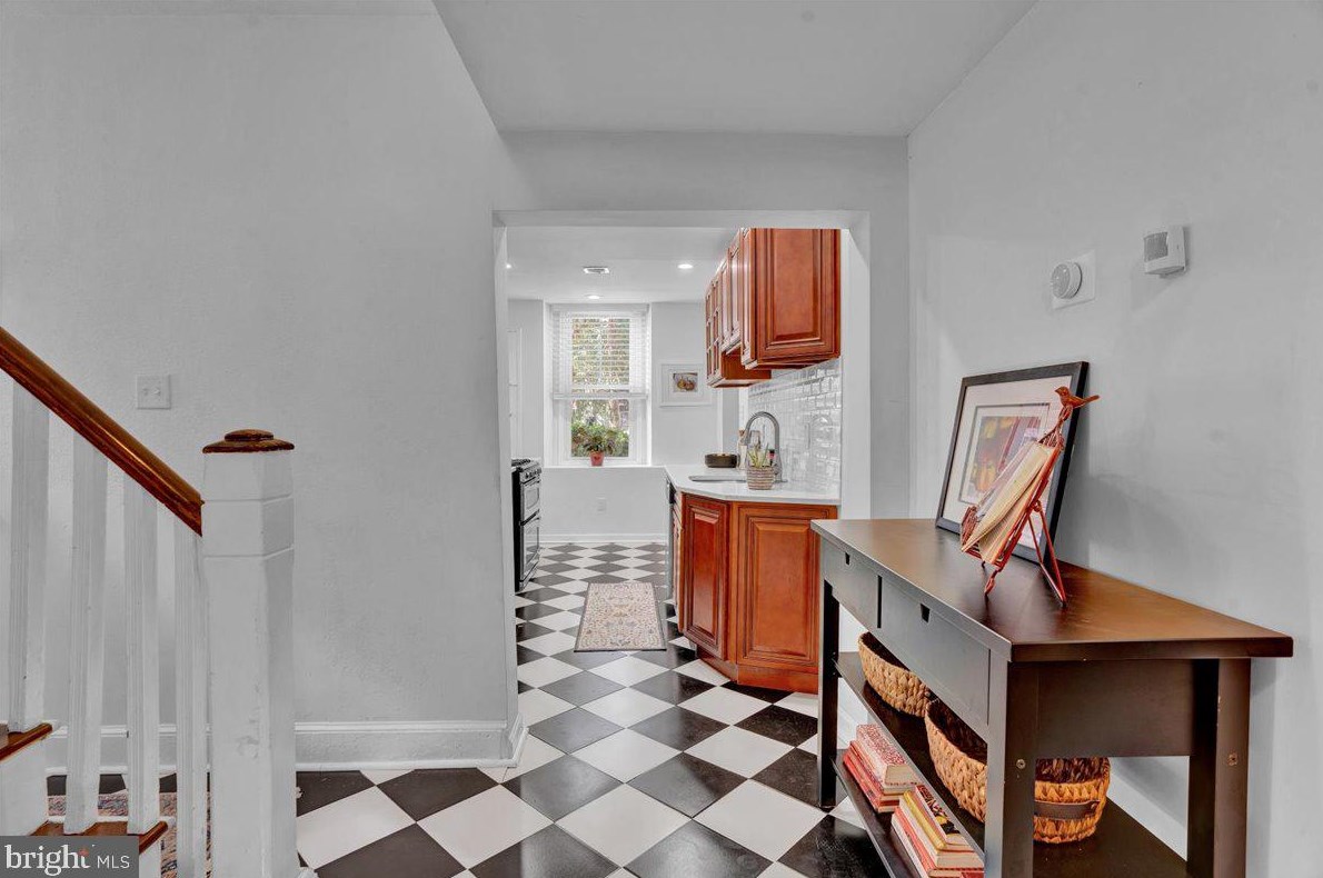 5545 Morton St, Philadelphia PA 19144-1330 exterior