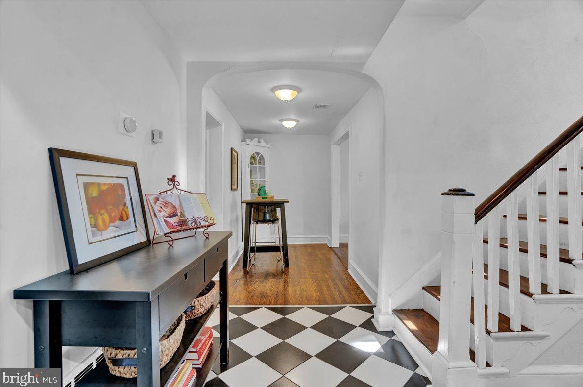 5545 Morton St, Philadelphia PA 19144-1330 exterior