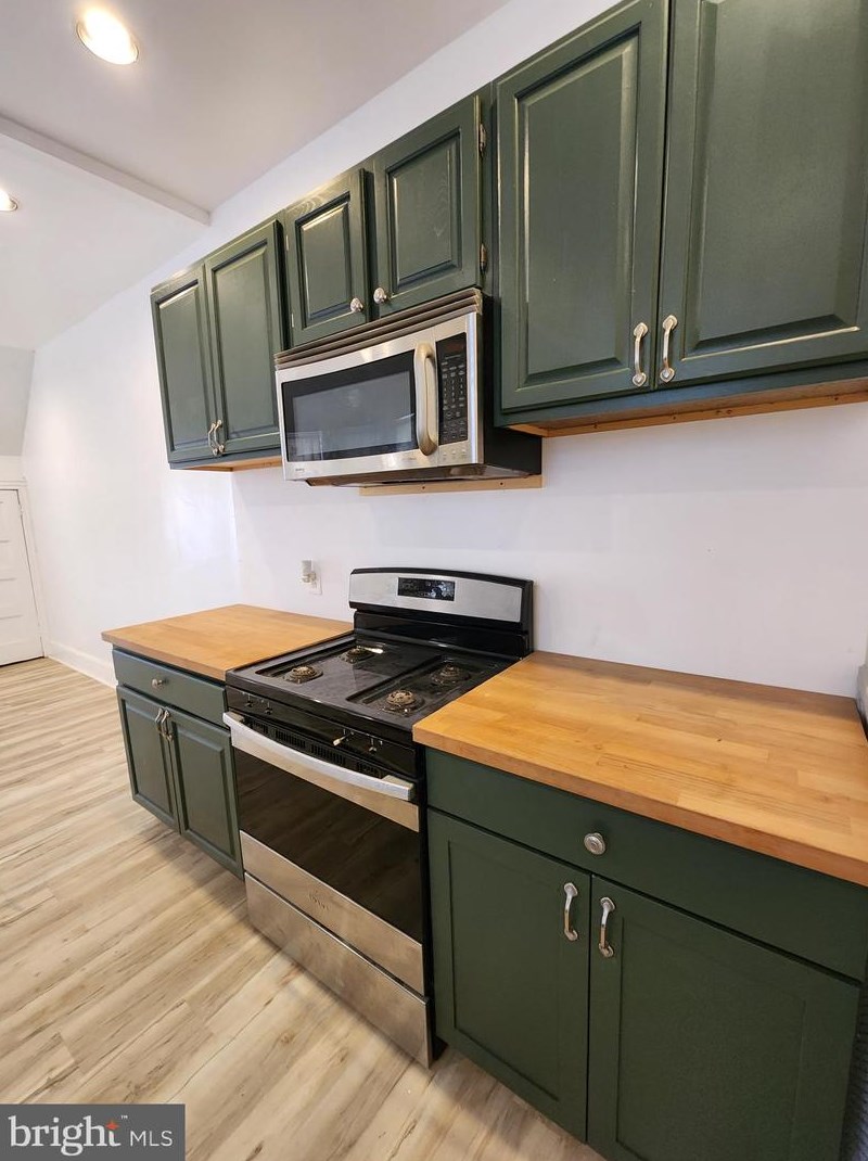 19 62 St, Philadelphia PA  19151-3435 exterior