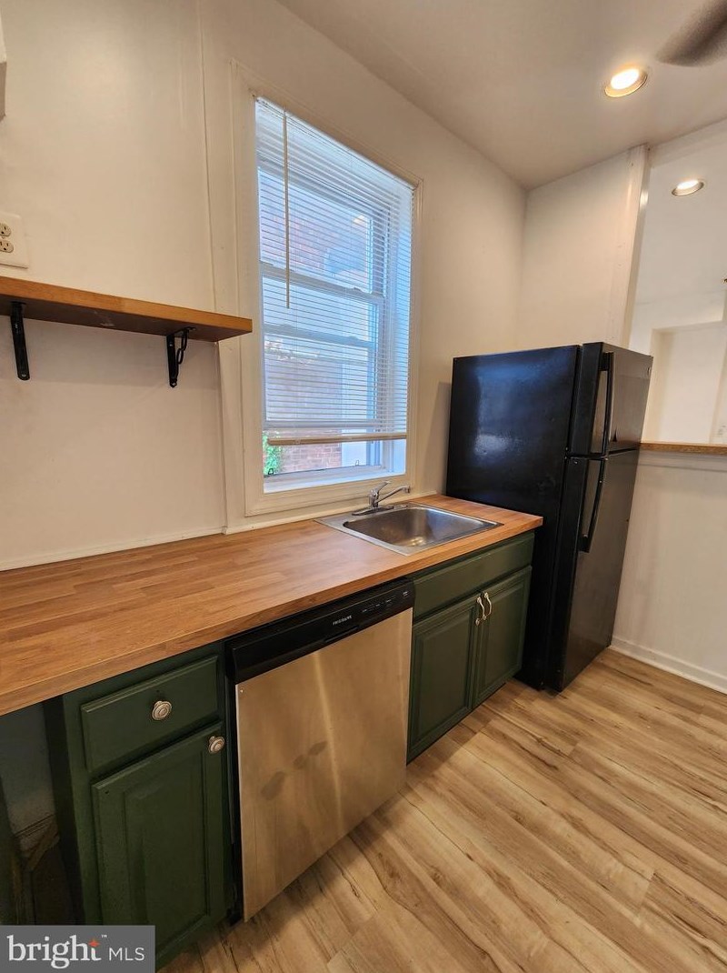 19 62 St, Philadelphia PA  19151-3435 exterior