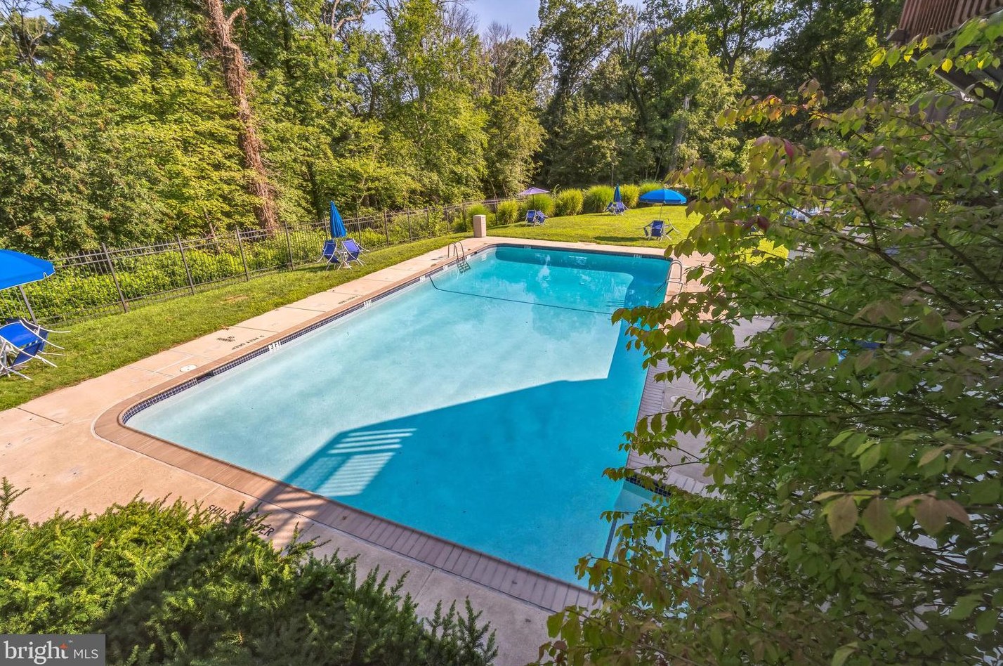 4000 Gypsy Ln, Philadelphia PA  19129-5416 exterior