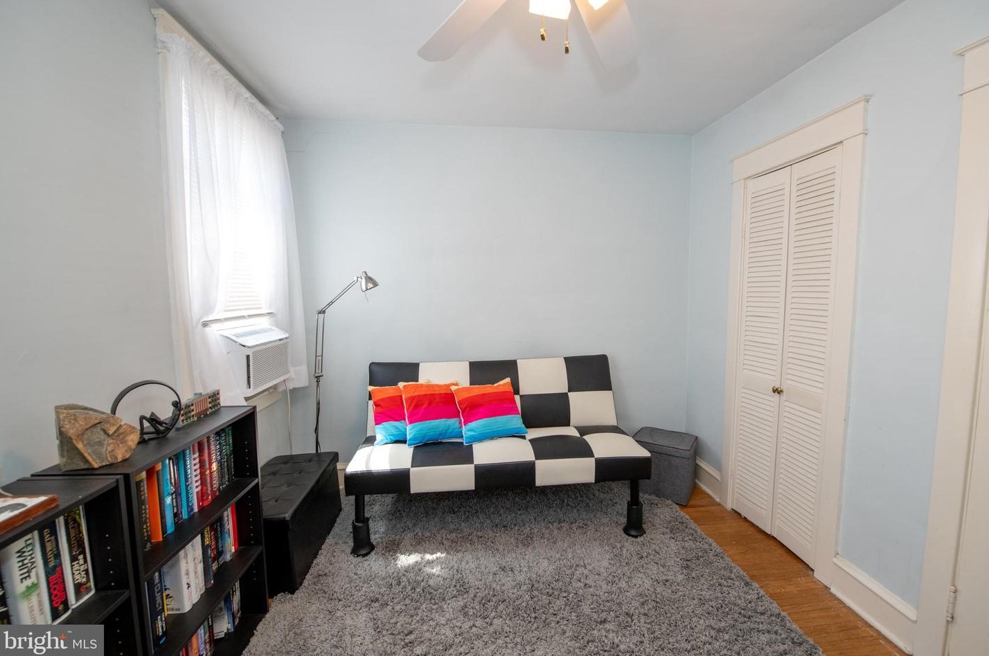 568 Sanger St, Philadelphia PA 19124-1106 exterior