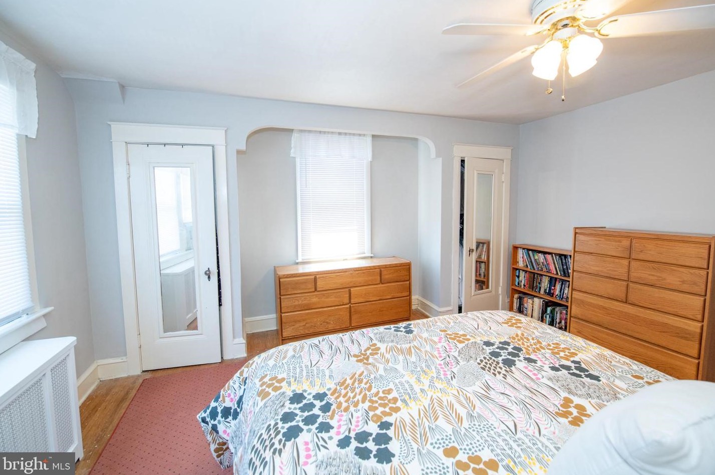 568 Sanger St, Philadelphia PA 19124-1106 exterior