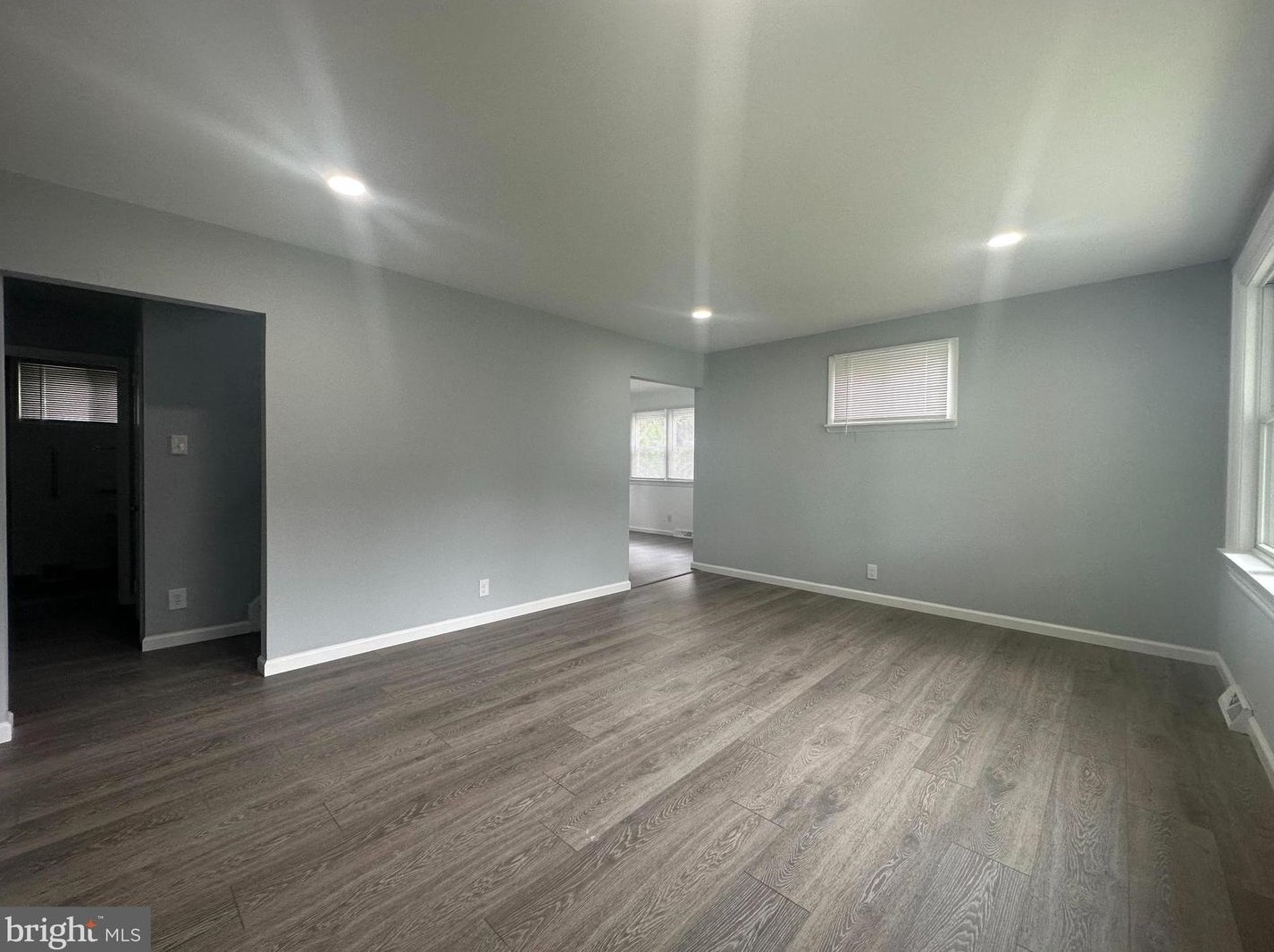 3210 Primrose Rd, Philadelphia PA  19114-2503 exterior