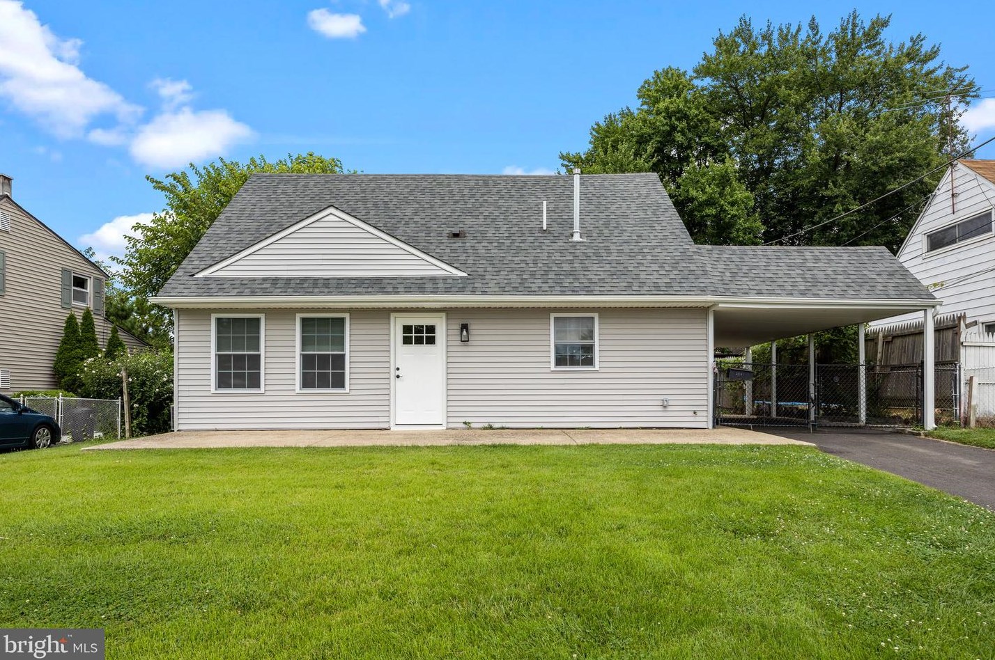 2841 Comly Rd, Philadelphia PA  19154-2113 exterior