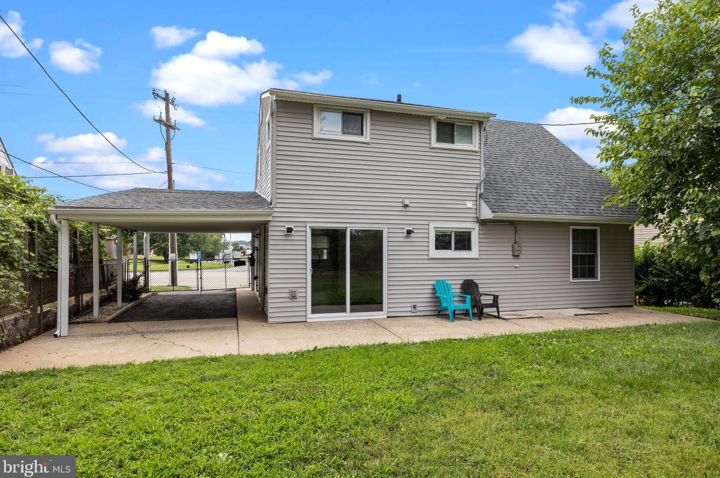 2841 Comly Rd, Philadelphia PA  19154-2113 exterior