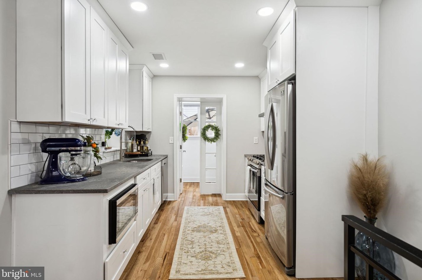 2410 Warnock St, Philadelphia PA  19148-3636 exterior