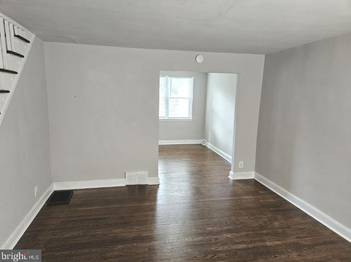 6026 Newtown Ave, Philadelphia PA  19111-5918 exterior