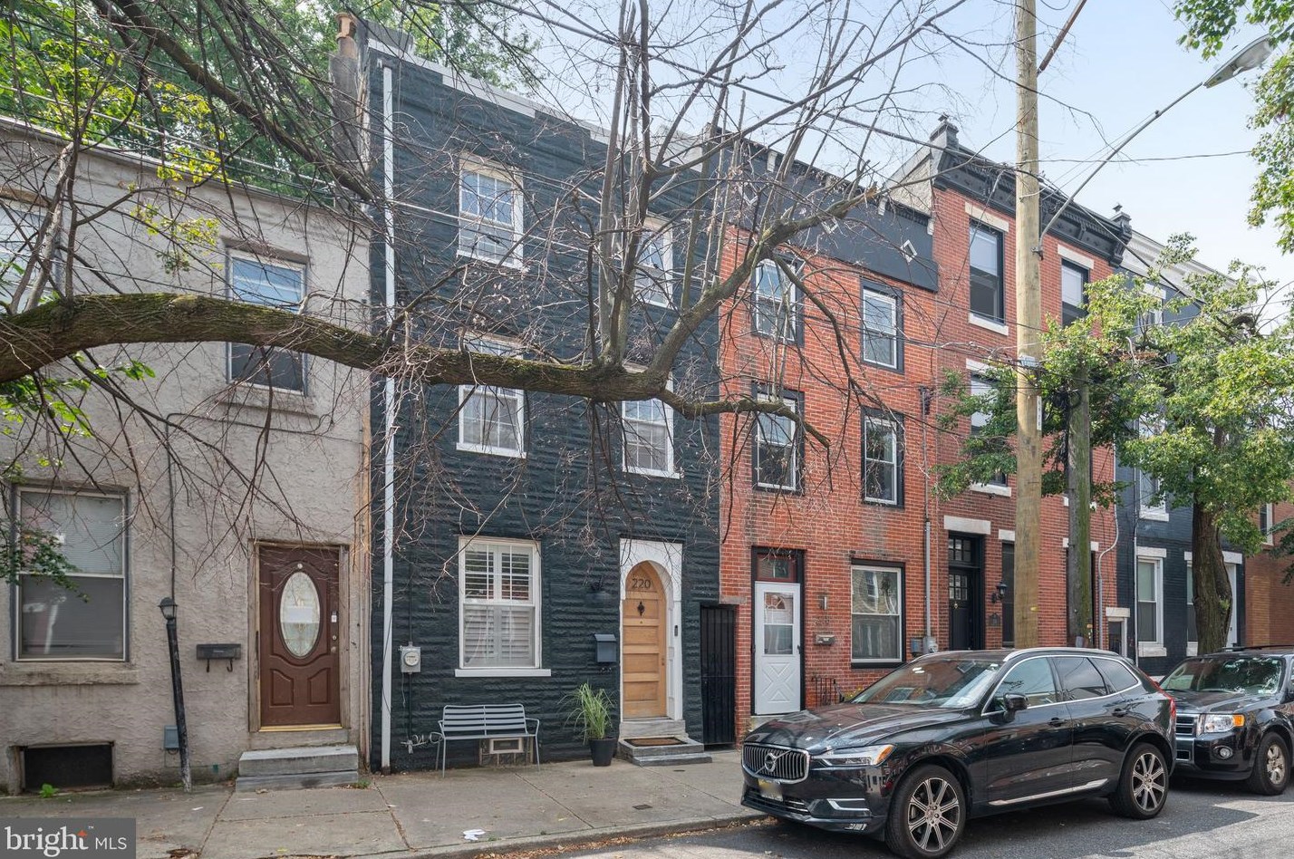 220 Thompson St, Philadelphia PA  19122-4452 exterior