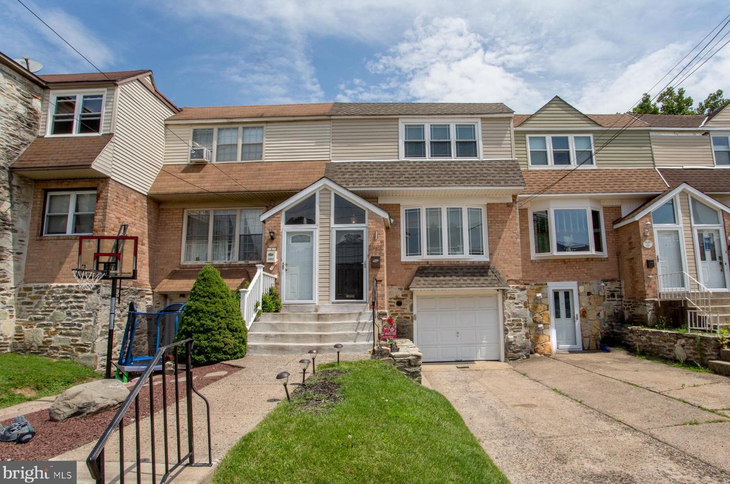 3405 Amity Rd, Philadelphia PA  19154-3903 exterior