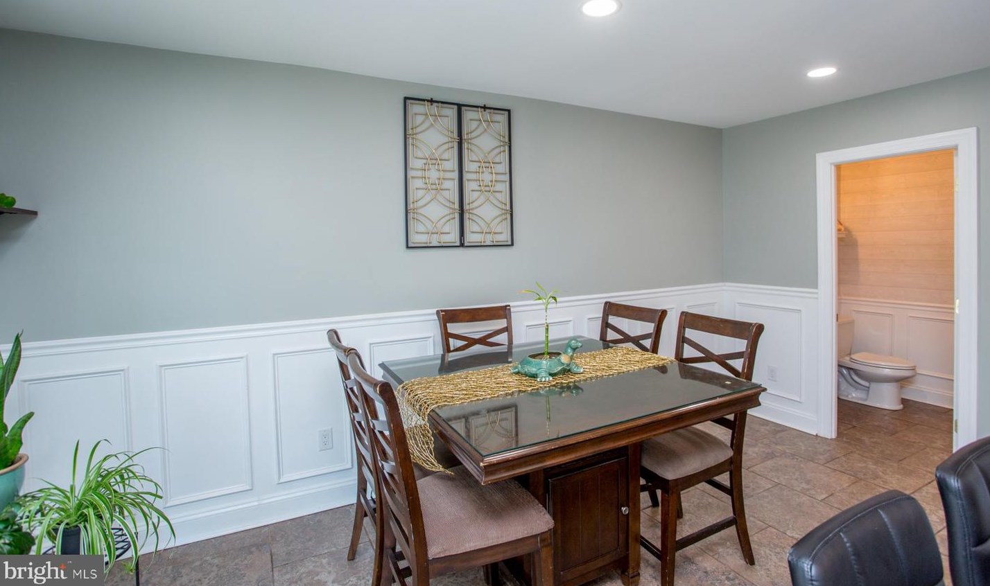 3405 Amity Rd, Philadelphia PA  19154-3903 exterior