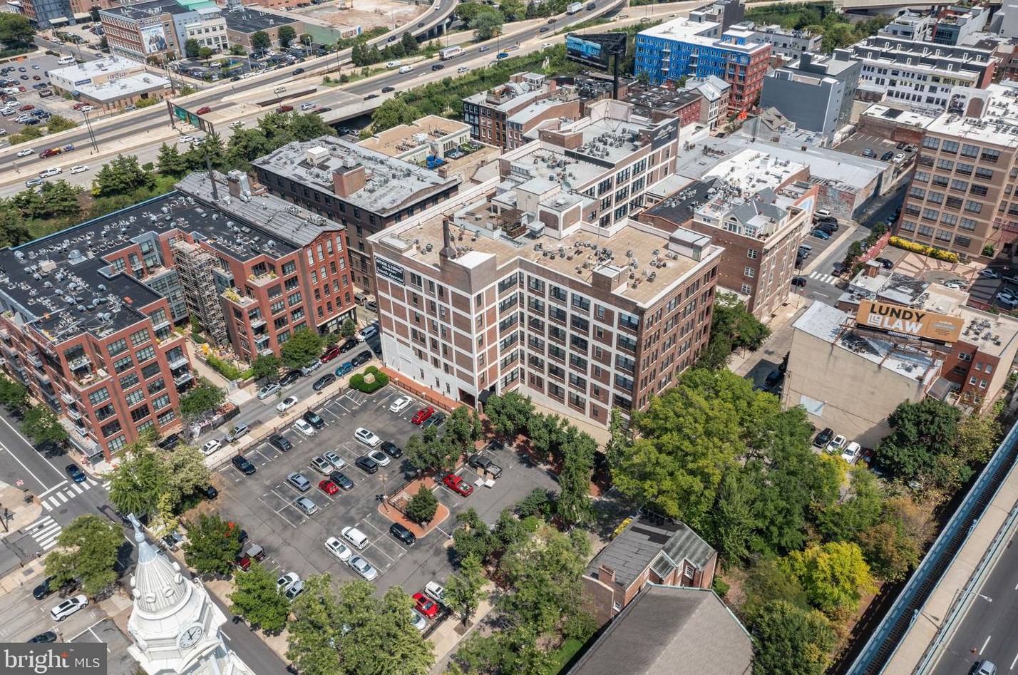 315 New St, Philadelphia PA 19106-1132 exterior