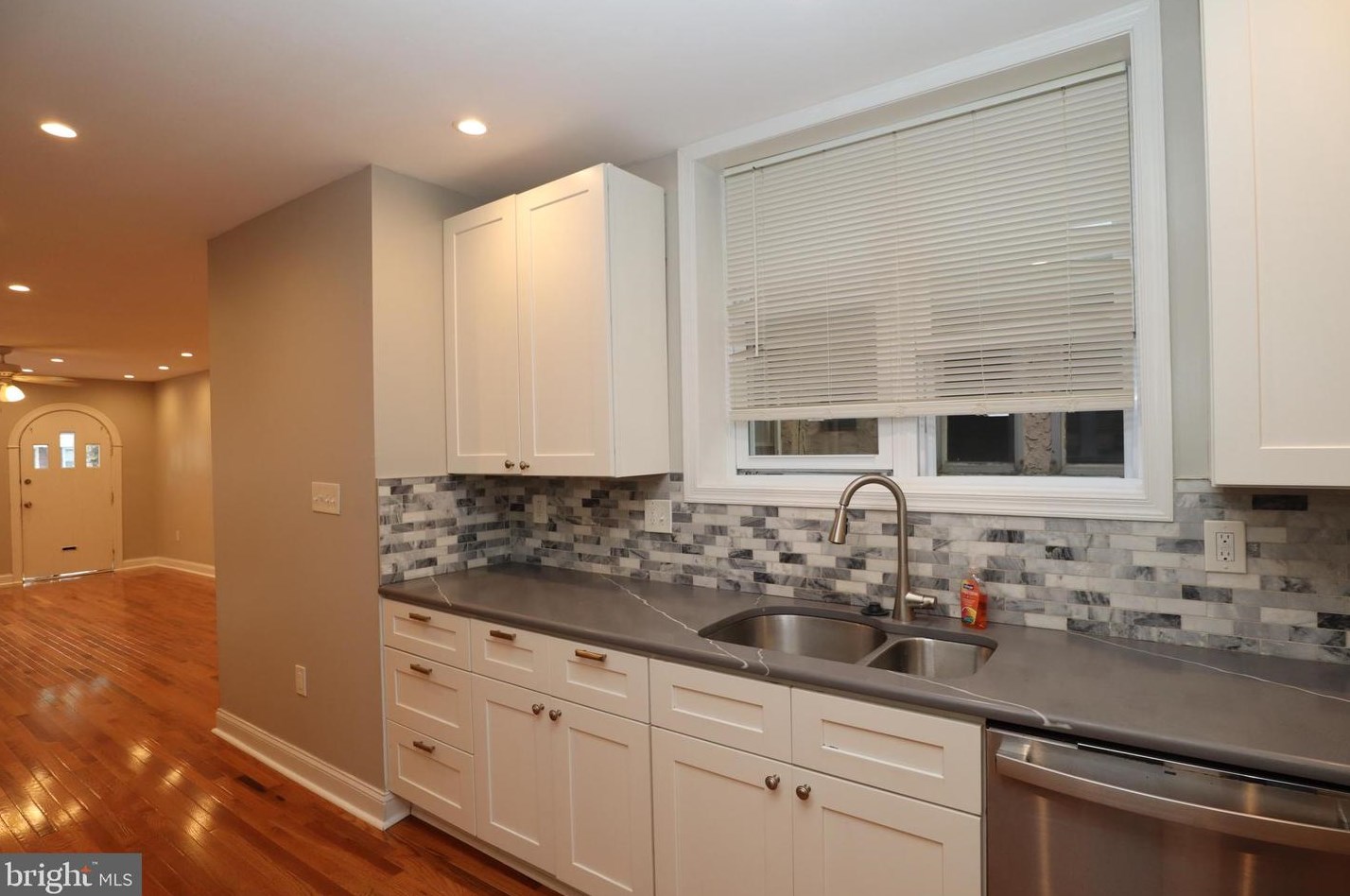6465 Musgrave St, Philadelphia PA  19119-2332 exterior