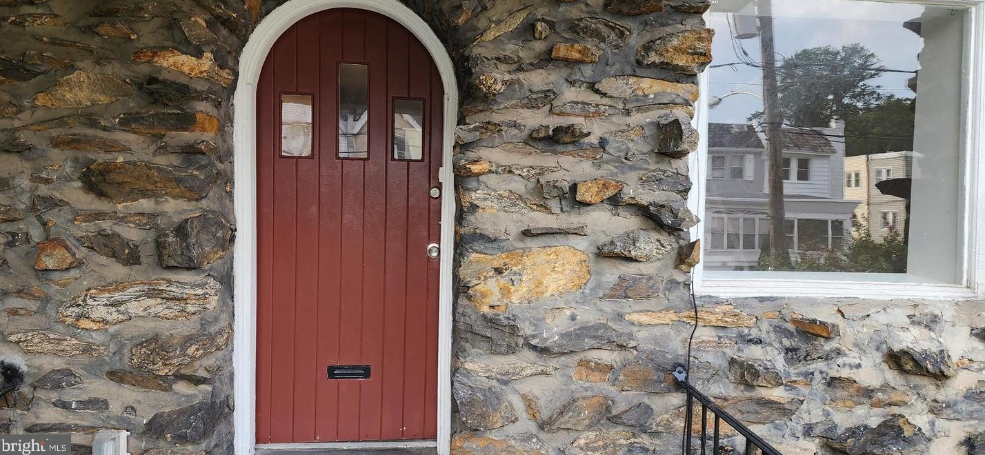 6465 Musgrave St, Philadelphia PA  19119-2332 exterior