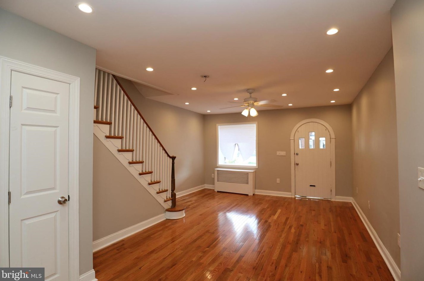 6465 Musgrave St, Philadelphia PA  19119-2332 exterior
