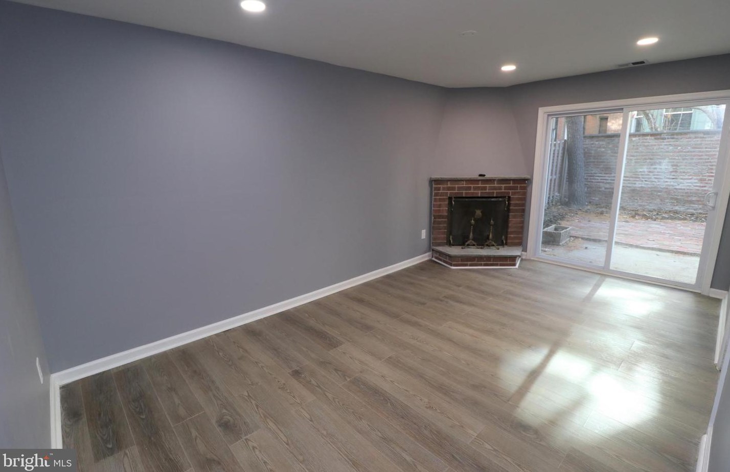 2221 Panama St, Philadelphia PA  19103-6525 exterior