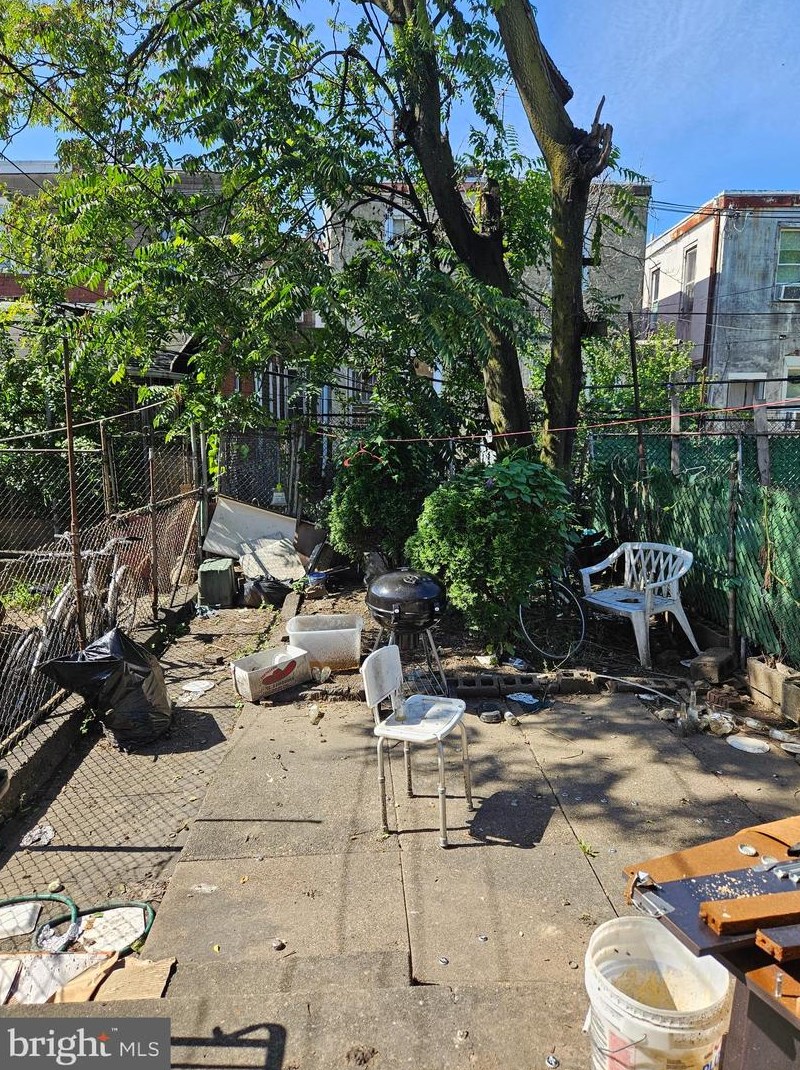 3850 Fairhill St, Philadelphia PA  19140-3333 exterior