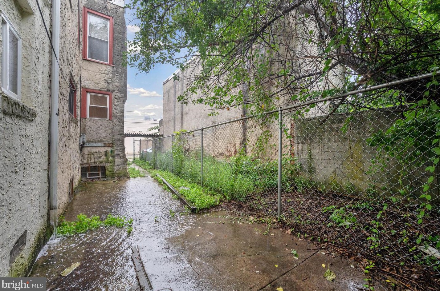 4869 Merion Ave, Philadelphia PA 19131-0046 exterior