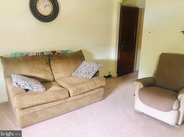 2715 Unruh Ave, Philadelphia PA  19149-2418 exterior