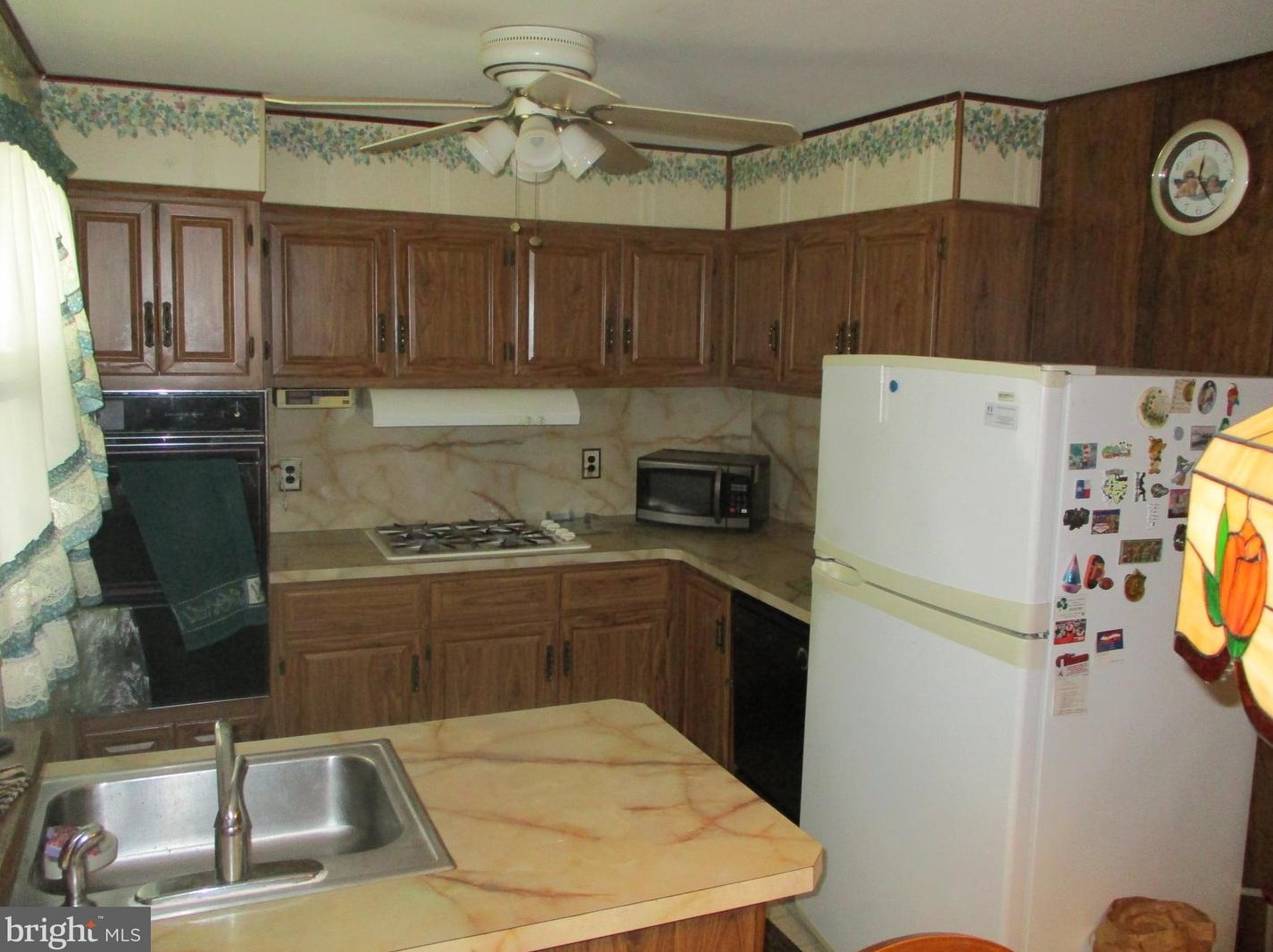 8730 Hargrave St, Philadelphia PA 19152-2134 exterior