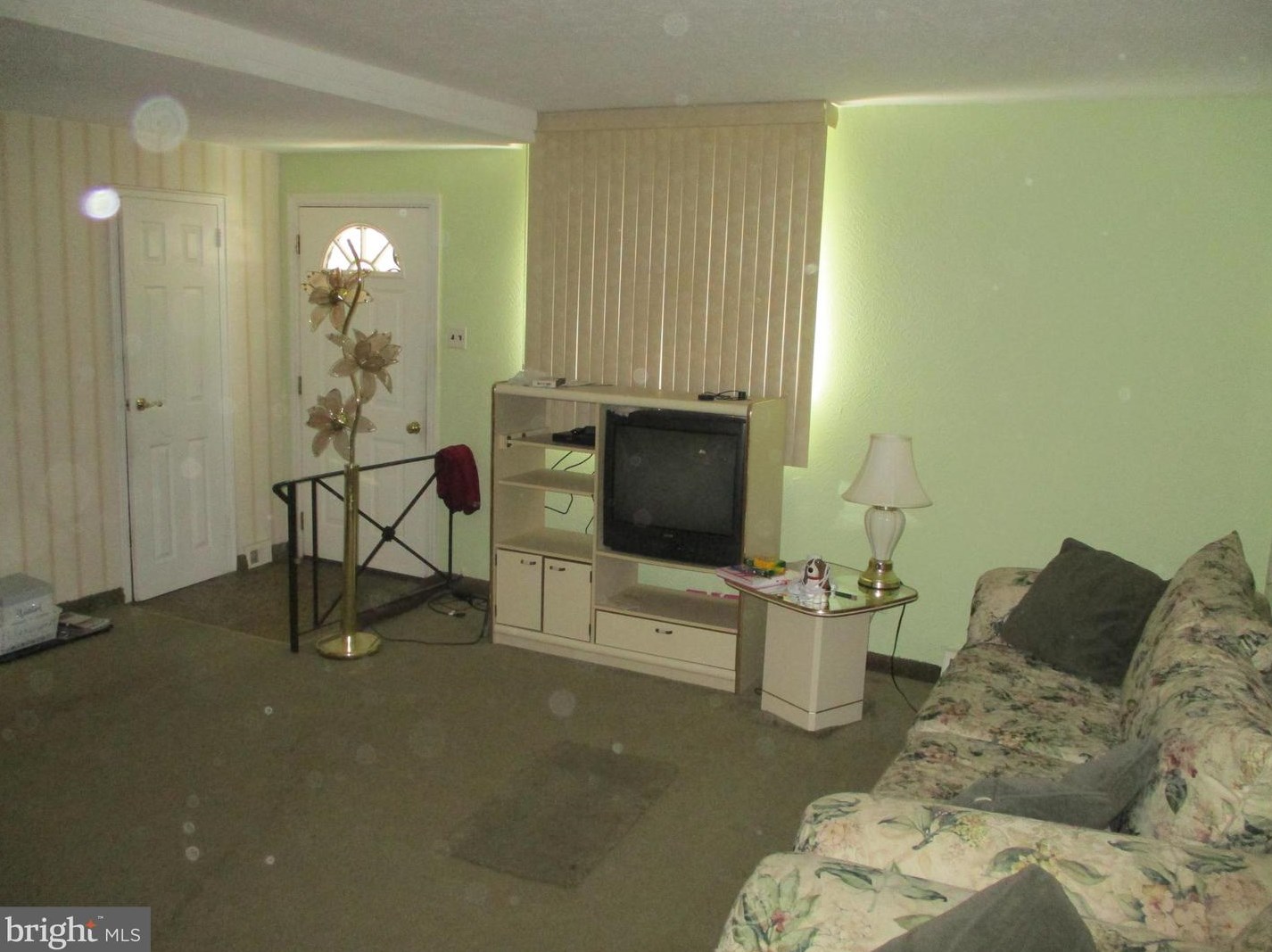 8730 Hargrave St, Philadelphia PA 19152-2134 exterior