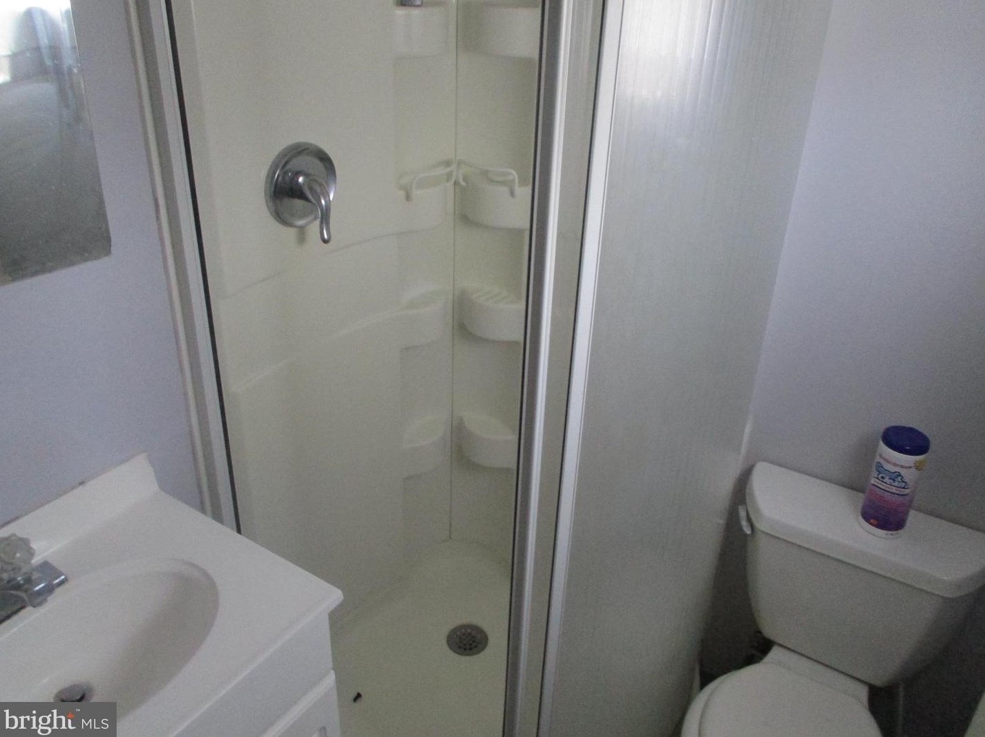 8730 Hargrave St, Philadelphia PA 19152-2134 exterior