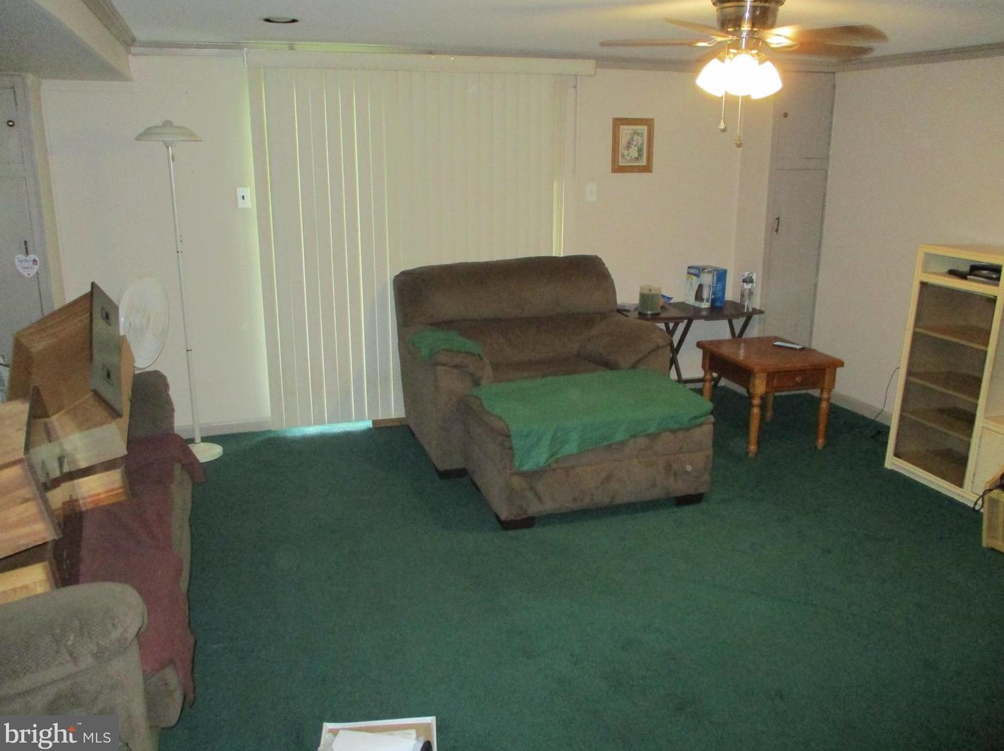 8730 Hargrave St, Philadelphia PA 19152-2134 exterior