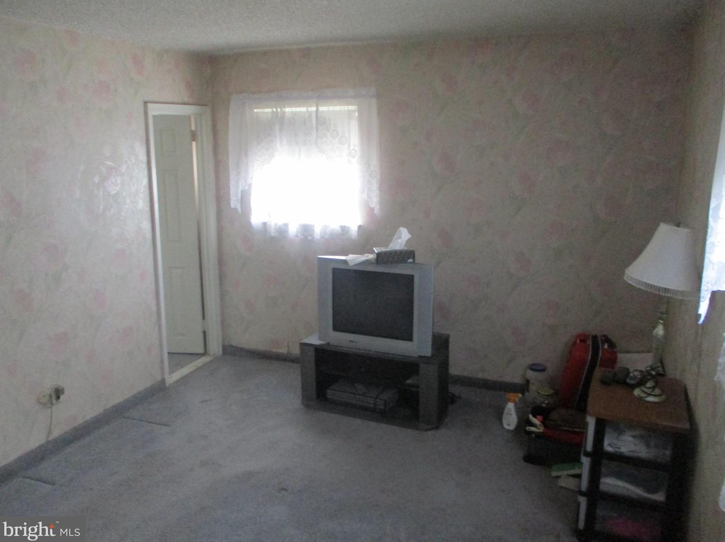 8730 Hargrave St, Philadelphia PA 19152-2134 exterior