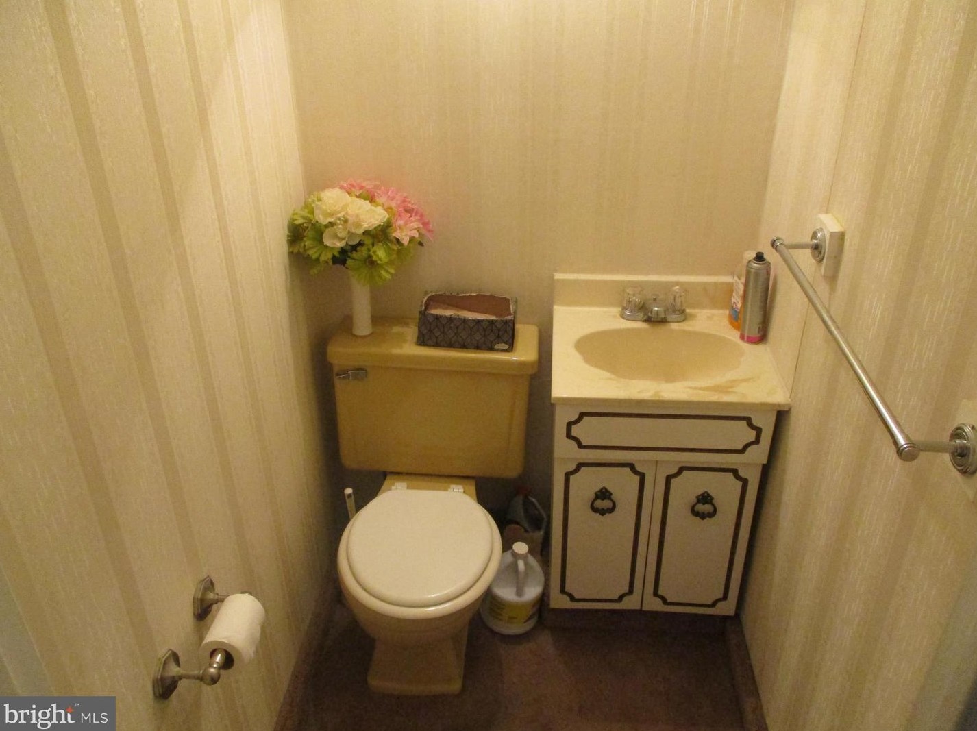 8730 Hargrave St, Philadelphia PA 19152-2134 exterior