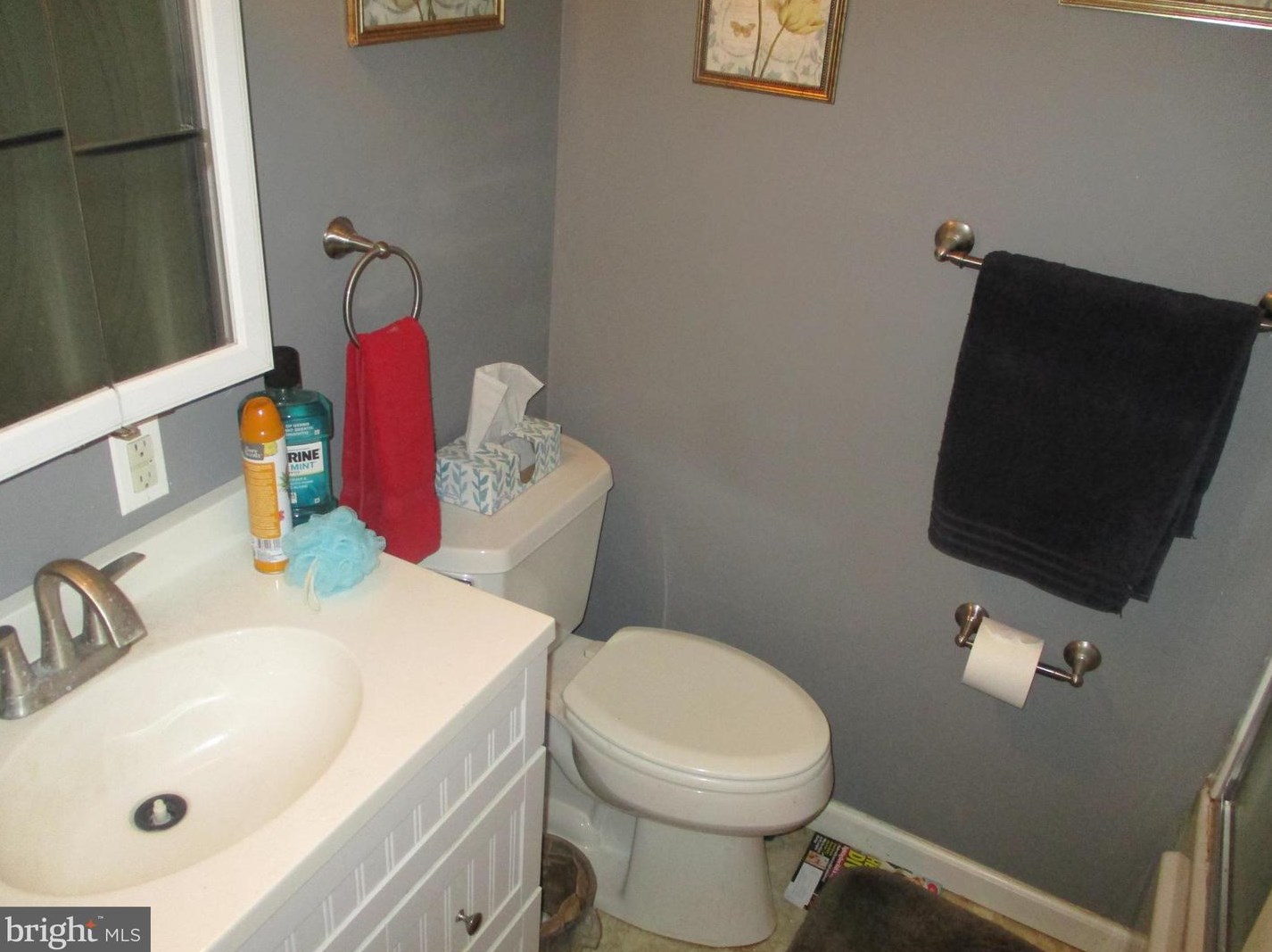 8730 Hargrave St, Philadelphia PA 19152-2134 exterior