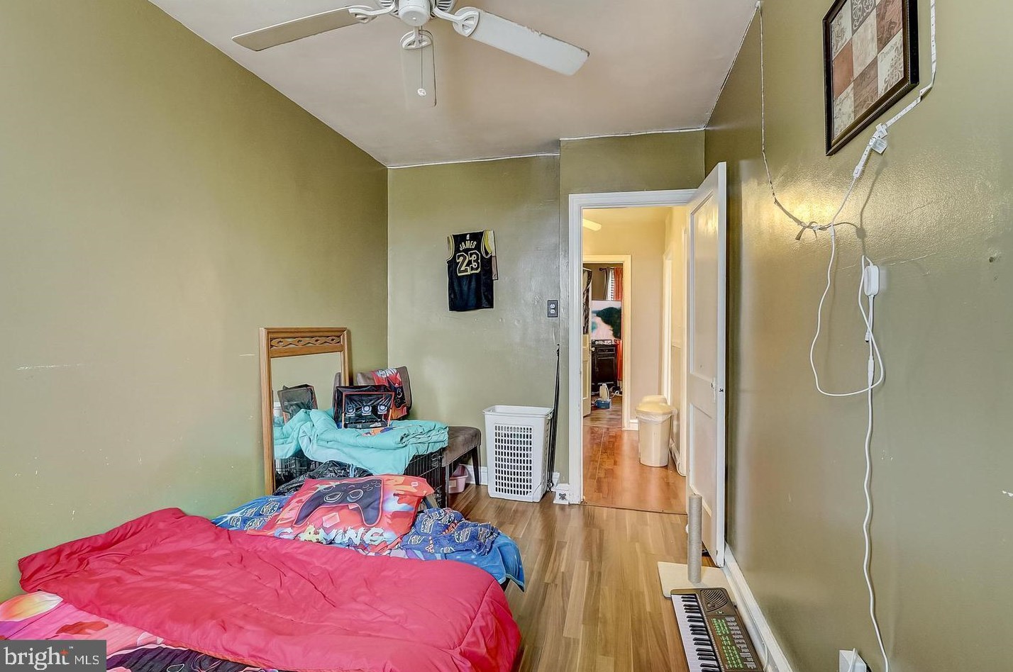 96 Sparks St, Philadelphia PA 19120-1420 exterior